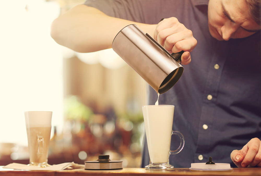 Spieniacz ELDOM SI550 Buzz 4 tryby pracy 4 funkcje spienianie mleka na zimno, spienianie z podgrzewaniem, podgrzewanie z mieszaniem mieszanie na zimno dopasowanie