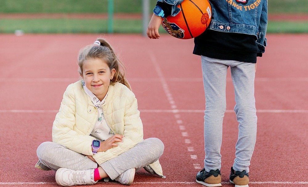 Smartwatch GARETT Kids 4G dzwonienie karta sim głosnik mikrofon wiadomości powiadomienia
