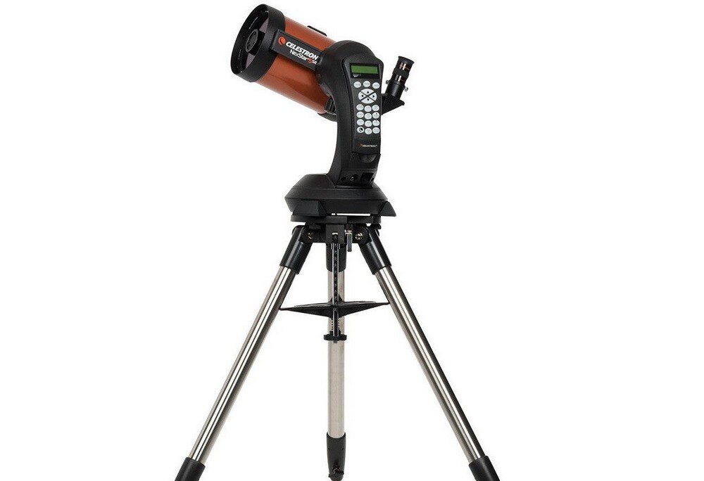Teleskop CELESTRON NexStar 5SE na statywie