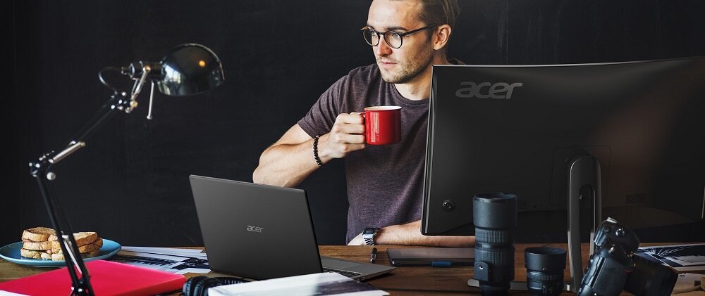 Laptop ACER Aspire 5 smukły design piasowe aluminium ergonomiczny zawias