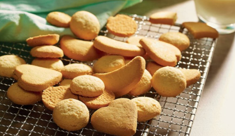 GORENJE-BO735E20BG-M szerokie tacki równomierna cyrkulacja większa ilość innowacja pieczenie