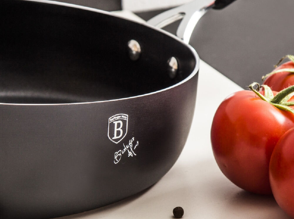 Patelnia BERLINGER HAUS Black Professional Line BH/6120 26 cm warzywa ziarna patelnia uchwyt czarna pozostawienie do naturalnego ostygnięcia ciepła woda delikatny detergent miękka gąbka możliwość mycia w zmywarce zalecane mycie ręczne długotrwałe utrzymanie w dobrym stanie 