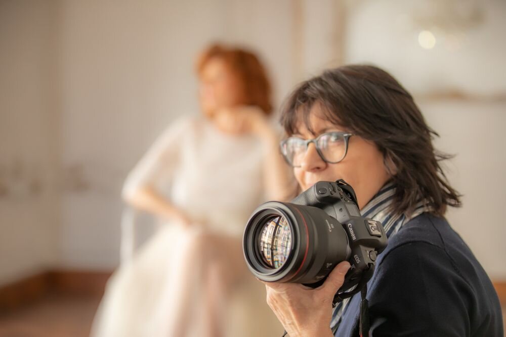 Obiektyw CANON RF 85 mm f-1.2L USM DS   ogniskowa przysłona ostrość pierścienie optyka soczewki powłoki montaż bagnet światło jasność zoom filtry waga