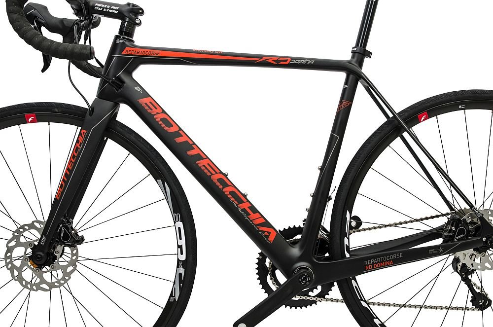 Rower Szosowy BOTTECCHIA Racing Domina Czarno-czerwony - Rama