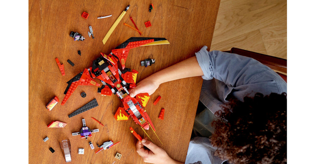 LEGO Ninjago Pojazd bojowy Kaia 71704 zdolności budowanie