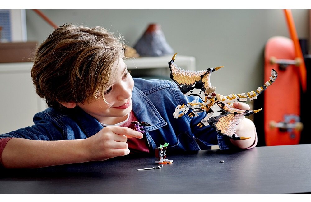 LEGO Ninjago Bojowy smok Wu 71718 kreatywna zabawa prawidłowy rozwój merytoryczny dziecka klocki figurki minifigurki 321 elementów od 7 roku życia