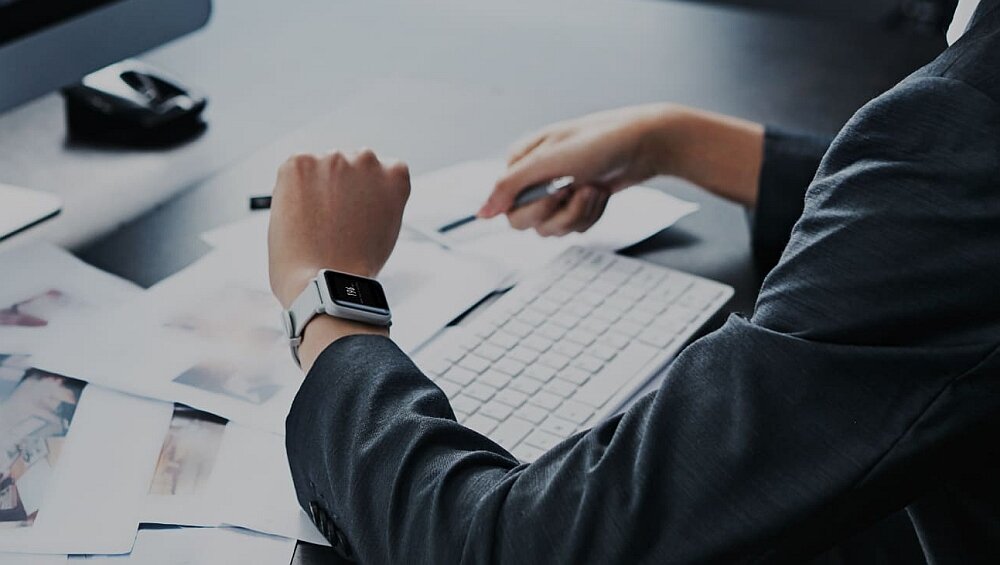 Smartwatch AMAZFIT Bip S wodoszczelny odporność woda pył kurz 