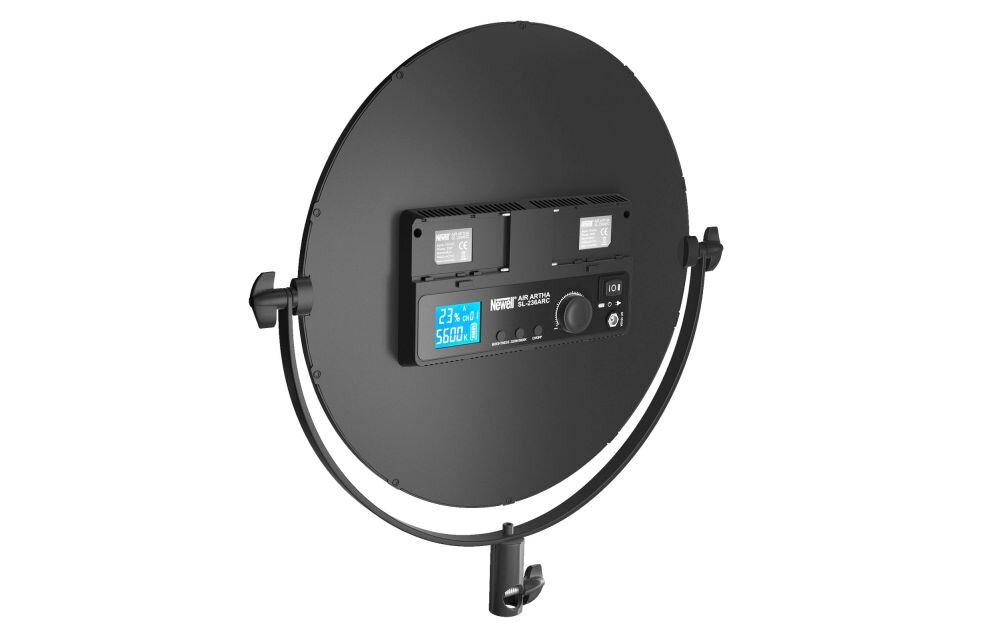 Lampa LED NEWELL Air Artha barwa jasność zasilanie bateria montaż aparat zdjęcia filmy obsługa regulacja waga led wymiary