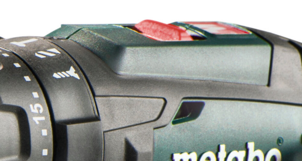 Wiertarko-wkrętarka METABO PowerMaxx BS Basic 600385500 zbliżenie na przekładnię maksymalny moment obrotowy 34 Nm optymalne dostosowanie predkosci dwubiegowa przekladnia predkosc na pierwszym biego 0-360 obr./min predkosc na drugim biegu 0-1400 obr./min szybkie efektywne wykonywanie lekkich i wymagajacych prac funkcja udaru maksymalna liczba udarów do 21000 ud/min praca w betonie cegle wiercenie z maksymalną średnicą do 10 mm