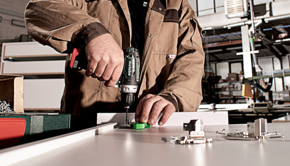 Wiertarko-wkrętarka akumulatorowa METABO PowerMaxx PowerMaxx BS Basic (600080500) technologia Ultra-M dioda LED z funkcją opóźnionego wyłączania