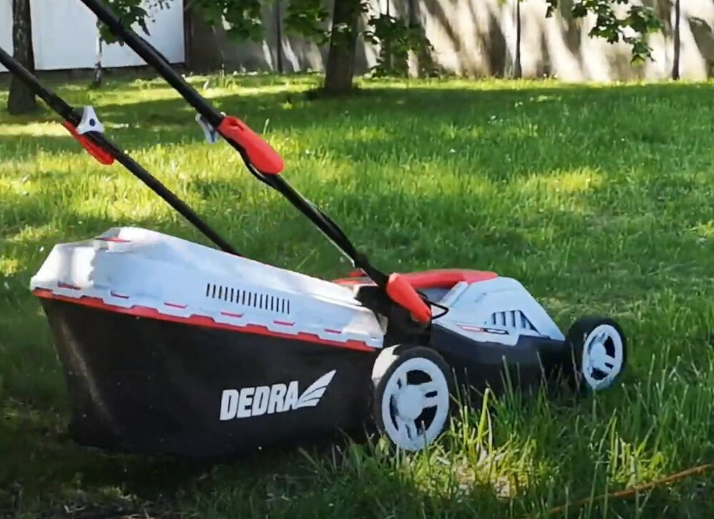 Kosiarka elektryczna DEDRA DED8708 1600W kosz pojemność 40 litrów podzespoły z bardzo mocnych tworzyw komfortowy uchwyt wyprofilowana i ergonomiczna forma