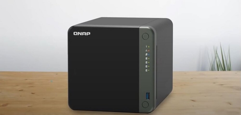 Serwer plików QNAP TS-453D-4G  - zlacza 