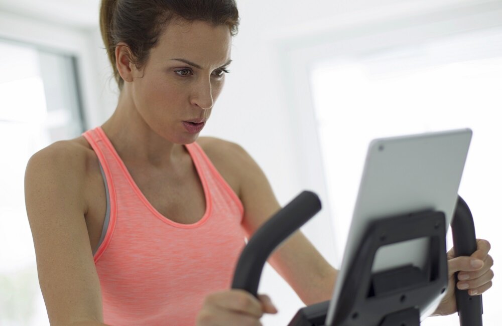 Rower magnetyczny KETTLER Ride 300 Uchwyt na urządzenie mobilne