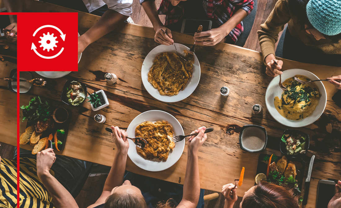 Kuchenka mikrofalowa SHARP YC-MG02E-B 8 programow automatycznych