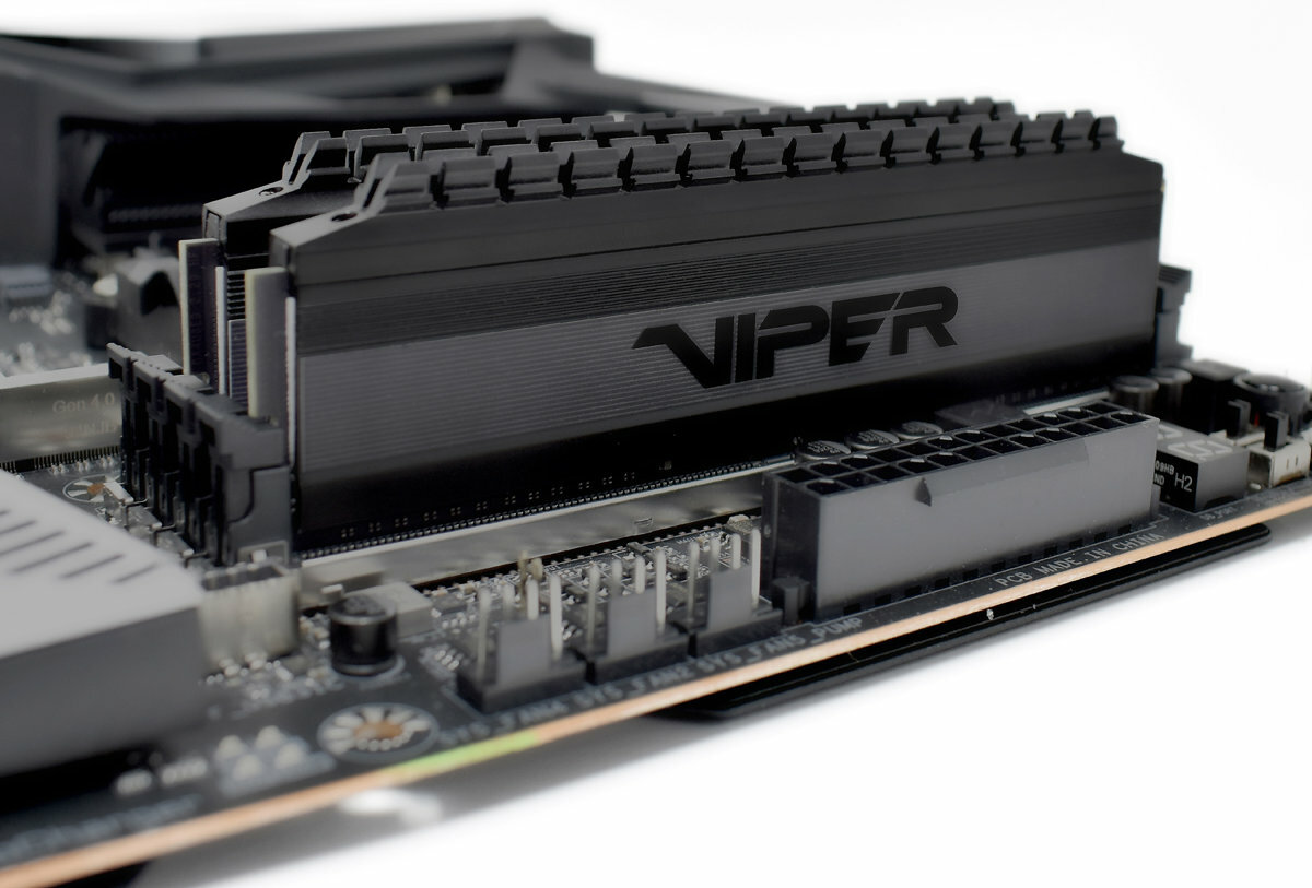 RAM-PATRIOT-VIPER-4-BLACKOUT-32GB-1