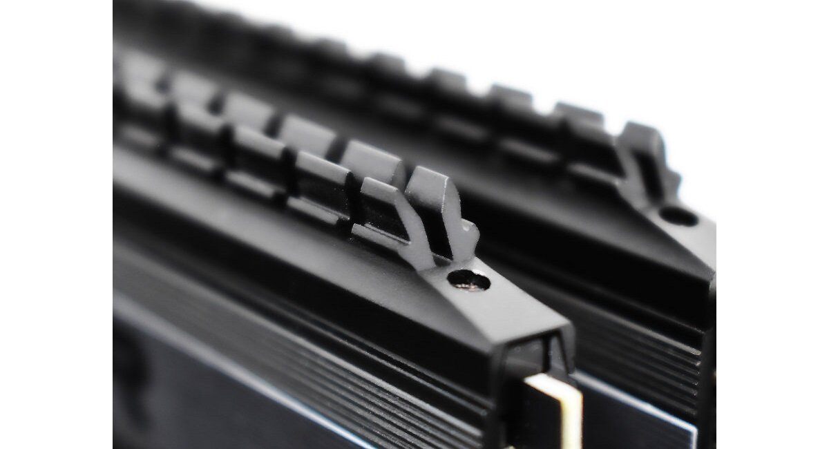 Viper-Blackout-blisko