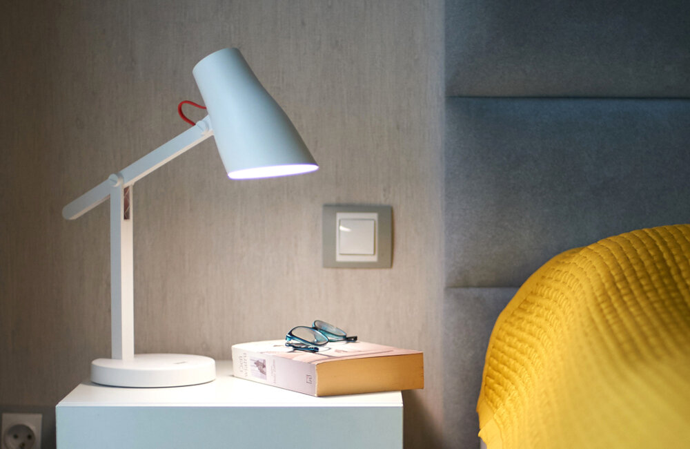 Lampka biurkowa NEWELL Sundesk NH002 parametry pamiec
