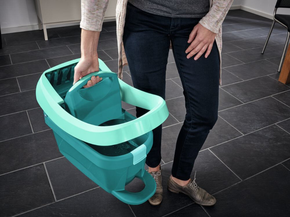 Zestaw z mopem LEIFHEIT Profi 55096 Dokładne mycie Obrotowy przegub 360° charakterystyczny ruch zygzakiem Nakładka zachodząca na brzegi stelaża