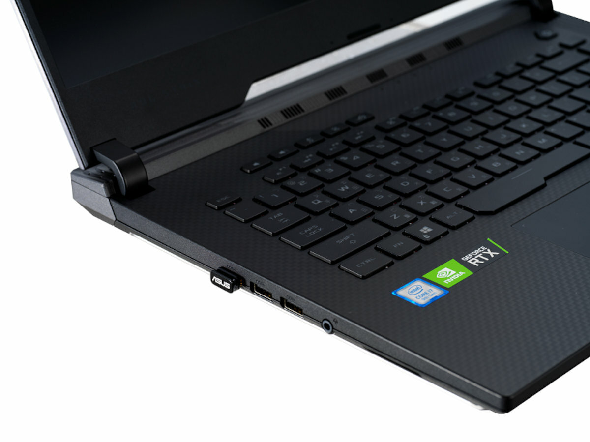 Adapter-ASUS-BT500-w-laptopie
