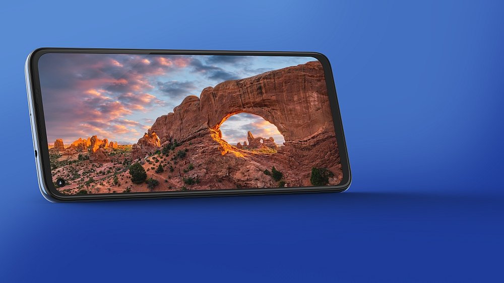 Smartfon MOTOROLA Moto G9+ ekran wyświetlacz hdr kolory rozdzielczość kontrast szkło