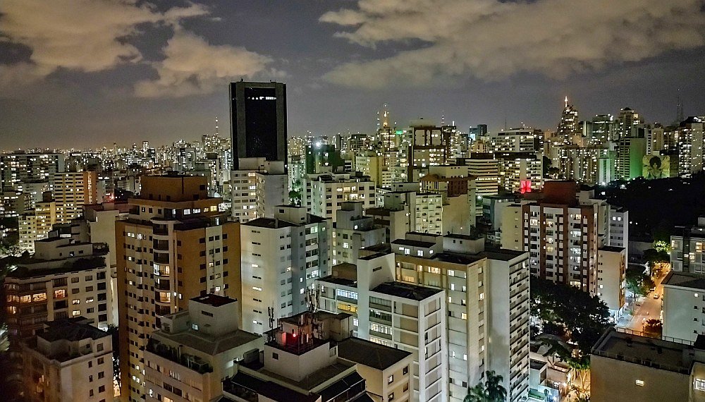 Smartfon MOTOROLA Moto G9 Play nocne zdjęcia