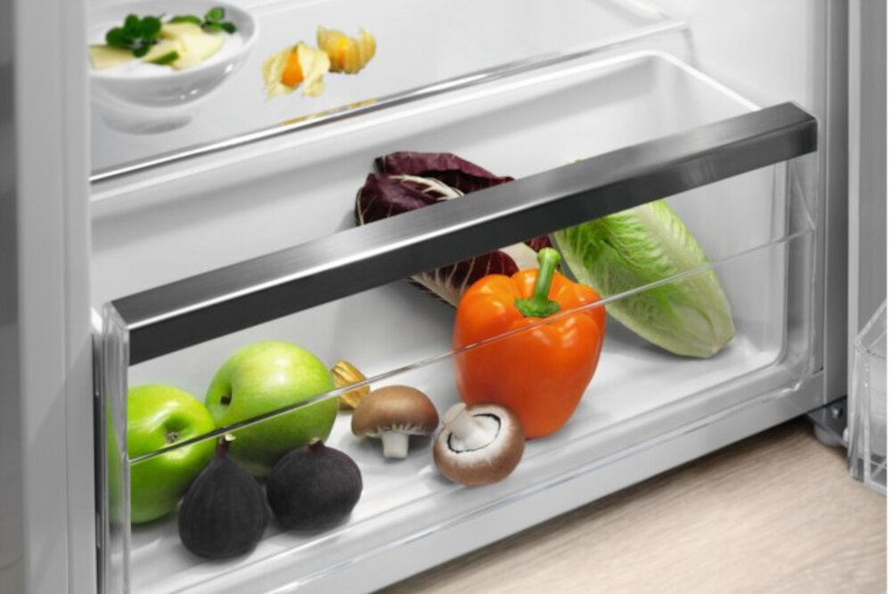 ELECTROLUX-LXB1SF11W0 lodówka przechowywanie szuflada wygoda owoce warzywa