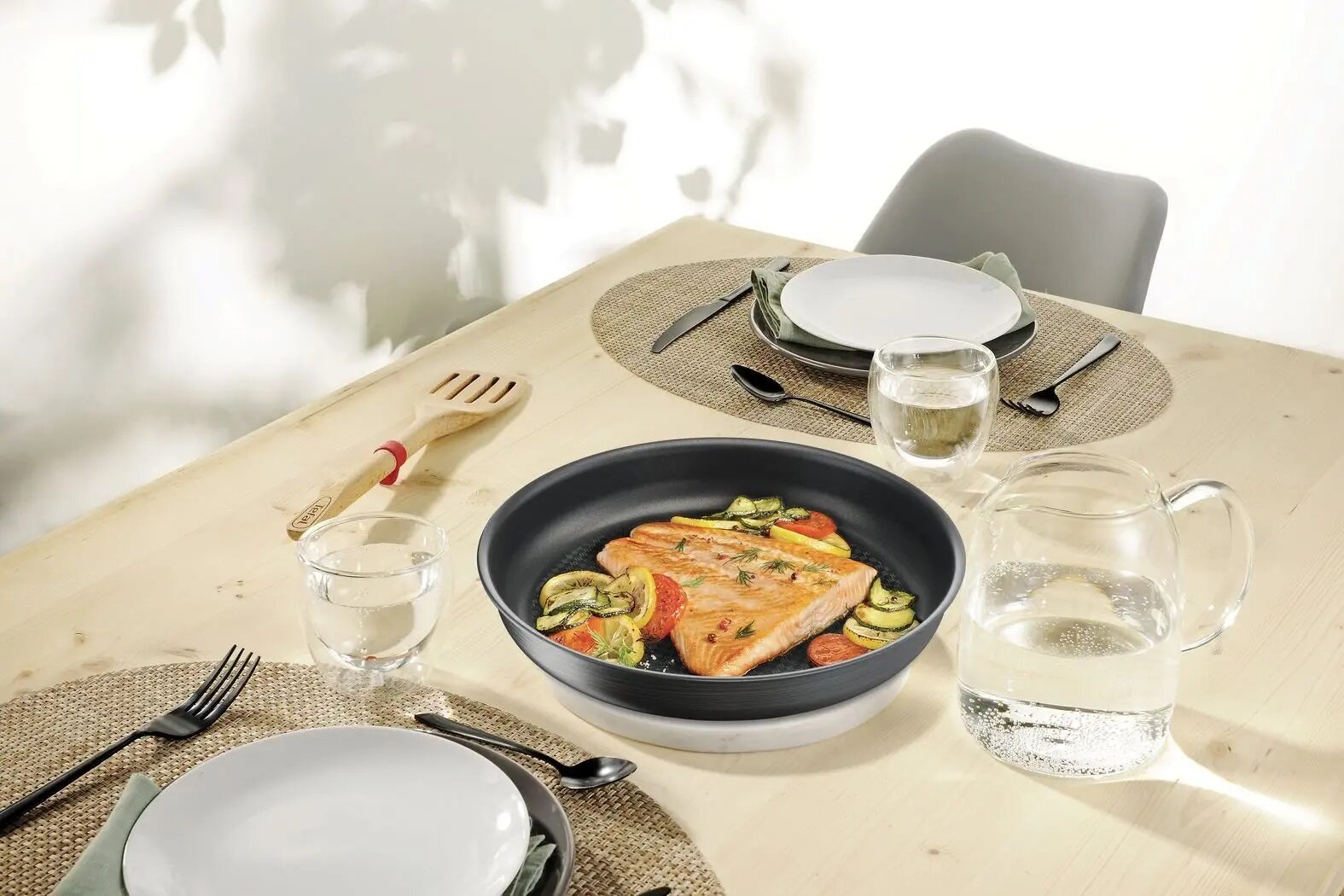 Zestaw patelni TEFAL Ingenio Titanium Fusion L6839053 (3 elementy) najnowsza technologia trwalosc smak