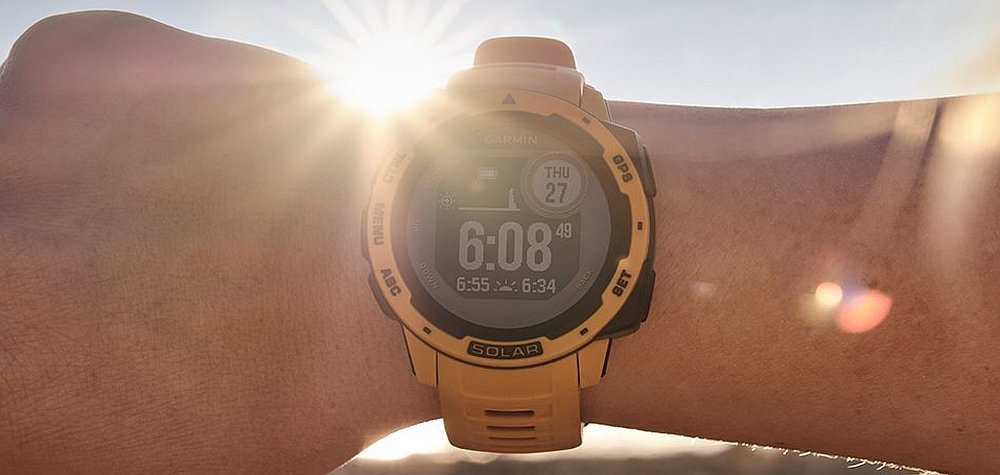 Zegarek sportowy GARMIN Instinct Solar bateria zasilanie ładowanie panele słoneczne fotowoltaika