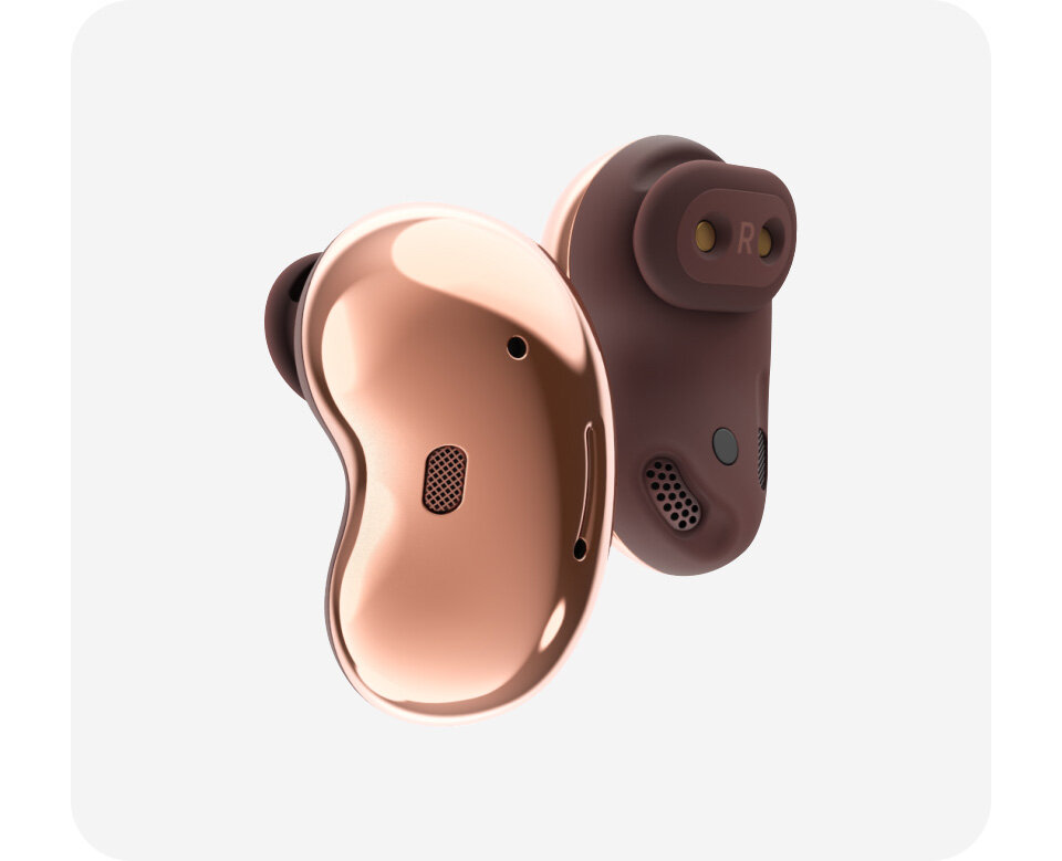 Zbliżenie na galaxy buds live, prezentujące ich wyjątkowy kształt dostępne w media expert