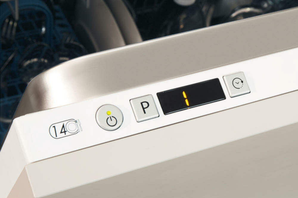 INDESIT-DIC3C24A zmywarka cyfrowy wyświetlacz wybór najlepszy program zmywania sól nabłyszczacz