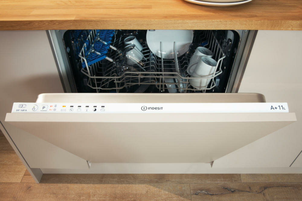 INDESIT-DFC-2B+19ACX zmywarka wskaźniki świetlne led światełka łatwa obsługa