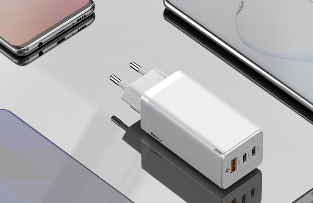 ŁADOWARKA SIECIOWA BASEUS GAN C+C+A 65W EU CZARNA kolor światło LED