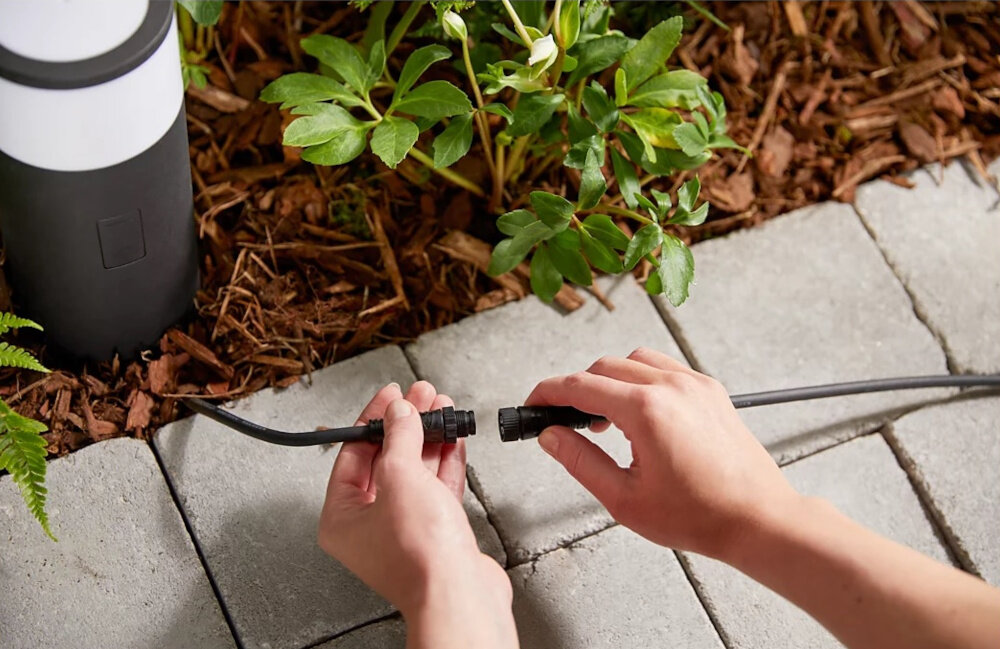 Lampa zewnętrzna PHILIPS HUE Calla 915005731801 mozliwosc rozbudowy nieskie napiecie bezpieczne uzytkowanie latwa instalacja