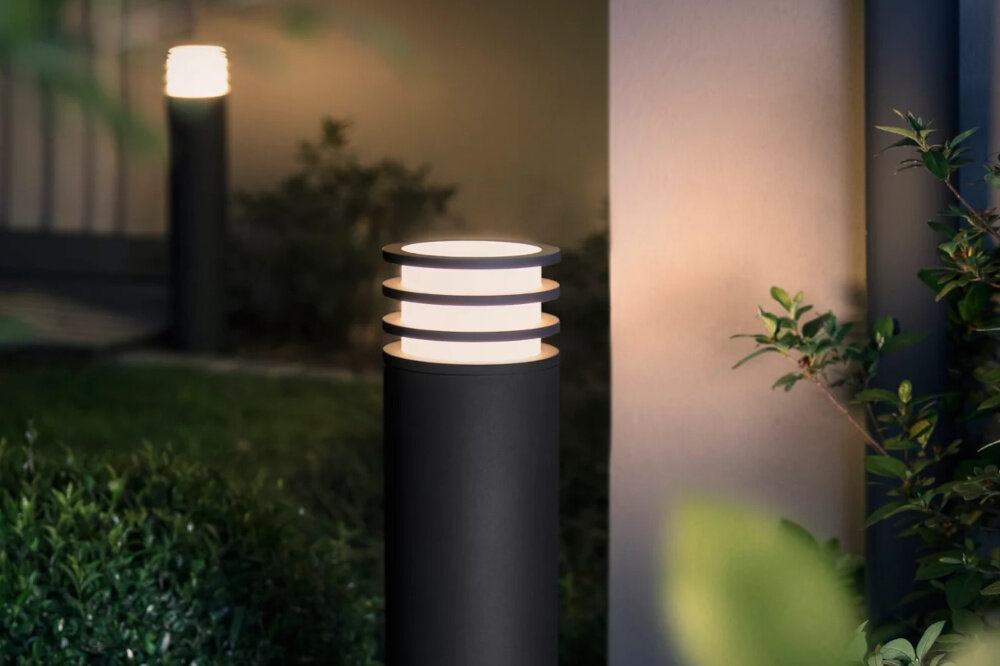 Lampa zewnętrzna PHILIPS HUE Lucca 915005561401 929003098601 lampa ogrodowa niepowtarzalna atmosfera magiczny nastroj