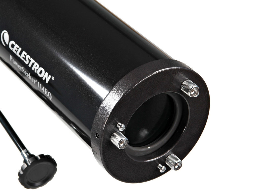 Teleskop CELESTRON PowerSeeker 114EQ 225-krotnemu powiększeniu ogniskowa o długości 900 mm