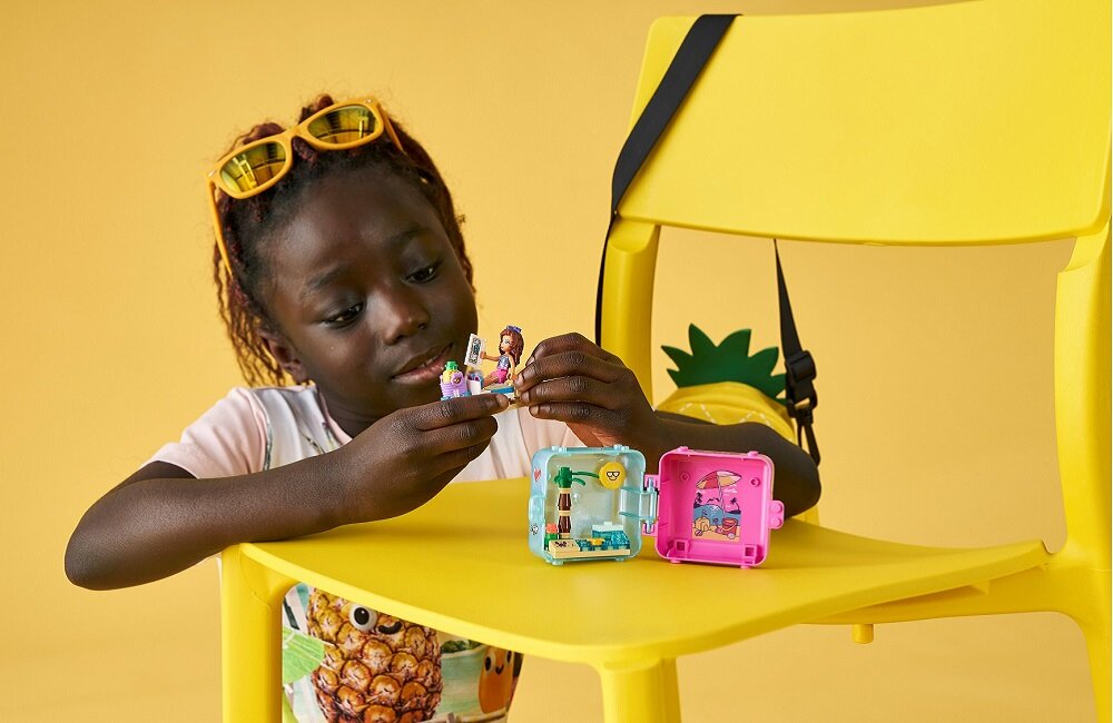 LEGO Friends Letnia kostka do zabawy Olivii 41412 pomysłowa zabawa Wszystkie elementy można schować do kostki pomoże ćwiczyć wiele ważnych umiejętności