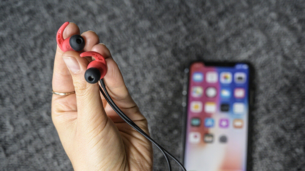 Słuchawki dokanałowe FOREVER 4Sport BSH-400  - wbudowany mikrofon