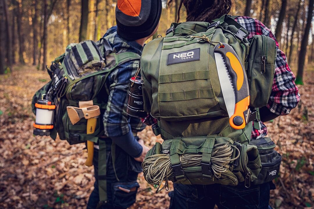 Plecak monterski CAMO NEO 84-321 wykonany z trwałego poliestru 600D gwarantujący długotrwałe użytkowanie