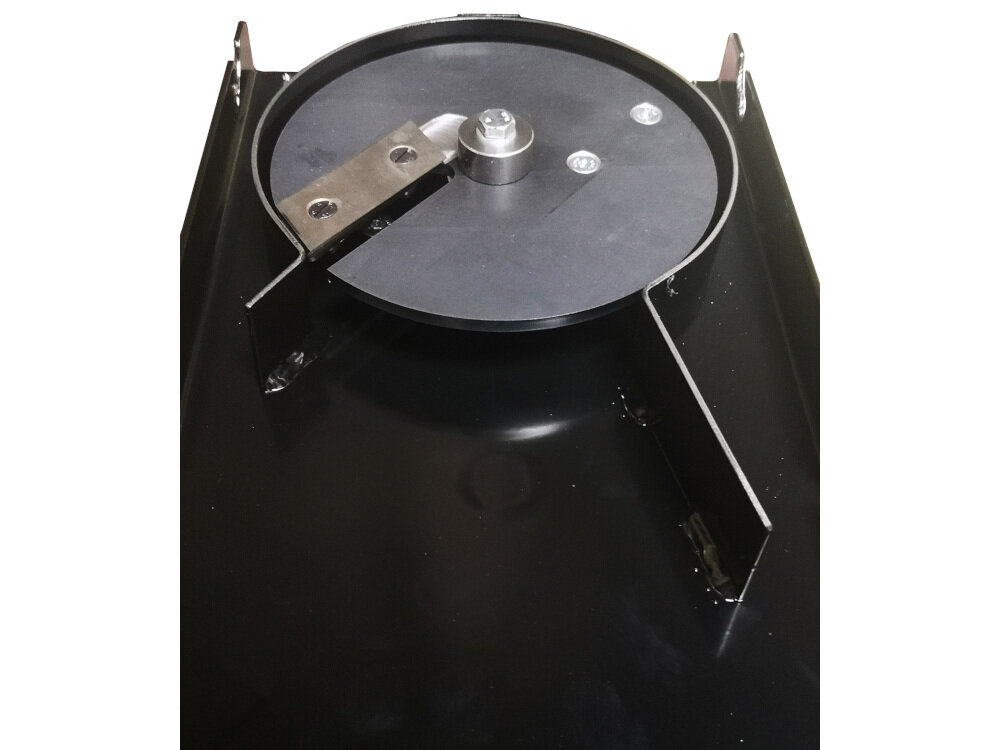 Rozdrabniacz do gałęzi VARES Shark 2.2 elektryczny wykonany z bardzo wysoką starannością konstrukcja z metalu dwustronny nóż ze stali utwardzonej ostrzenie strumieniem wodnym śruba motylkowa