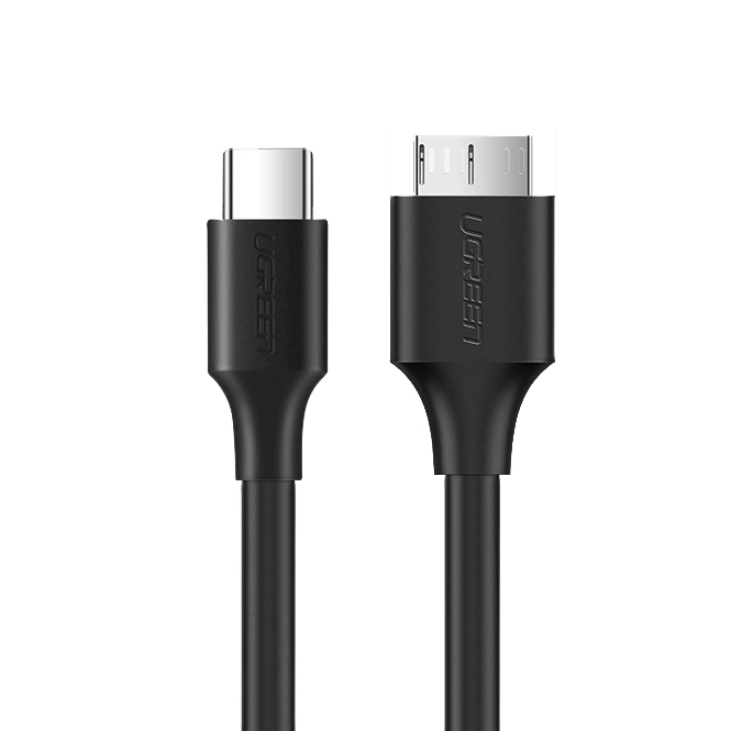 Obraz przedstawia czarny kabel z dwoma różnymi końcówkami: USB Typ C i Micro USB Typ B. Na obu końcówkach widoczne jest logo \'UGREEN\'.