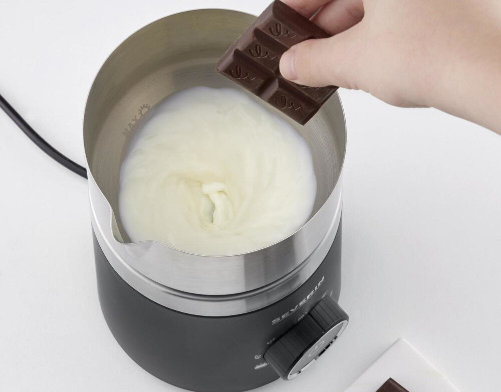 Spieniacz SEVERIN SM 3585 Wygoda każdego dnia bez zbędnego wysiłku cappuccino lub latte  Moc 500 W podgrzać mleko w zakresie 120–500 ml  kawy lub kakao