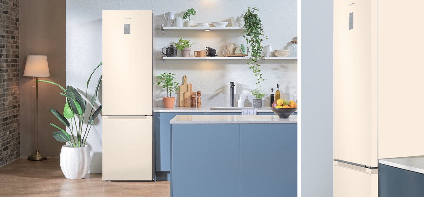 Obok eleganckiego blatu stoi lodówka Samsung zaprojektowana zgodnie z wzornictwem Built-In Obok eleganckiego blatu stoi lodówka Samsung zaprojektowana zgodnie z wzornictwem Built-In