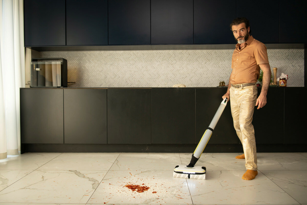 Електрична швабра KARCHER FC 7 Premium Home Line 1.055-760.0 для поверхонь
