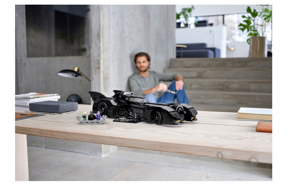 LEGO DC 1989 Batmobile 76139 kreatywna zabawa prawidłowy rozwój merytoryczny dziecka klocki figurki minifigurki bez zasilania klasyczna zabawa wysoka jakość lego wielogodzinna zabawa