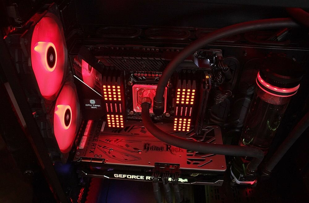 Komputer MAD DOG Blue I9-10980XE 128GB 2+4T SSD RTX3090 24 1600W W10P - Szybkość