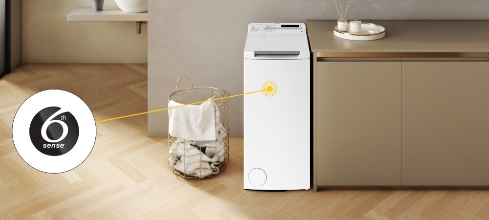 PRALKA WHIRLPOOL TDLR 65230S PL/N Zdjęcie przedstawia pralkę ładowaną od góry z wyróżnionym systemem 6th Sense. Element graficzny pokazuje, gdzie technologia optymalizuje proces prania technologia 6 Zmysł inteligentne czujniki automatyczne dopasowanie