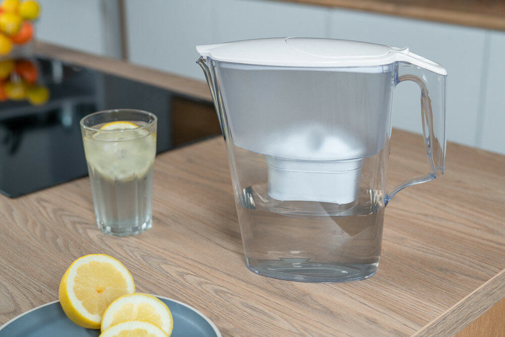 Dzbanek filtrujący GÖTZE & JENSEN FJ300 Biały filtr smak zdrowie