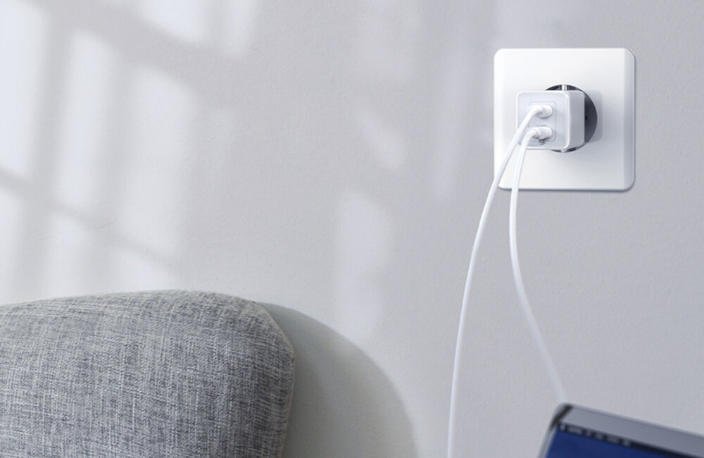 ŁADOWARKA SIECIOWA BASEUS GAN C+U 45W EU BIAŁA dwa wyjścia USB i USB-C dwa urządzenia