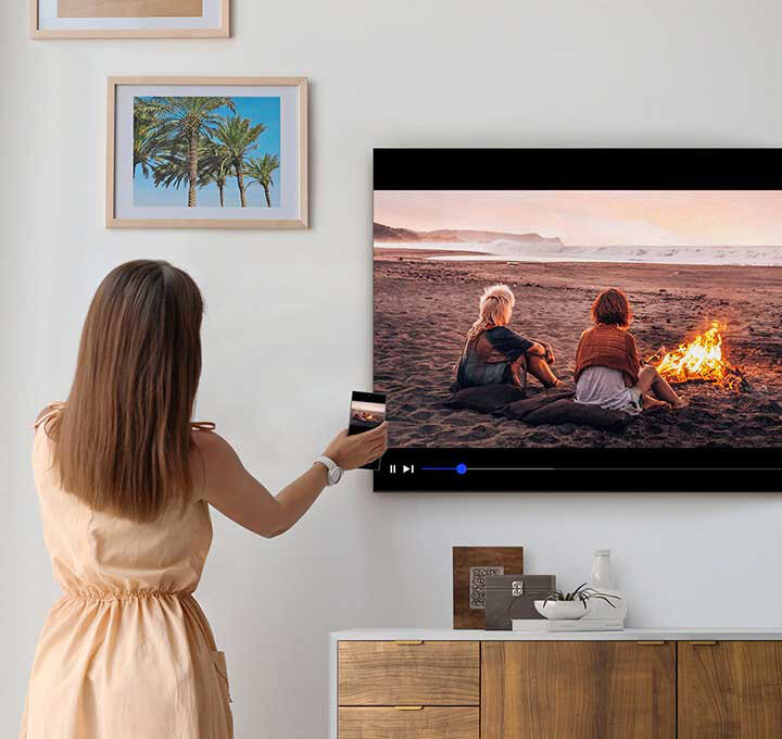 phpvbj2co pl-feature-qledtv-q700t-352153913 Mozliwość połączenia QLED Q95TD z smartfonem. Q95TDTXXH