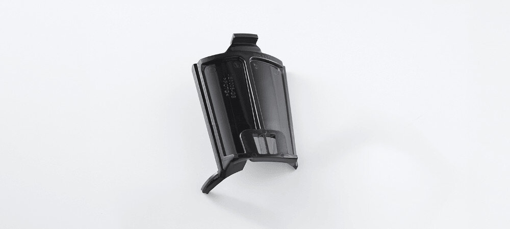 Wyciskarka wolnoobrotowa RUSSELL HOBBS 25170-56  zdjęcie lifestyle nakładka do mrożonych napojów przyjemne orzeźwienie  dodatkowe sitko do przygotowywania mrożonych deserów Domowy sorbet, owocowe smoothie, a może mrożone koktajle